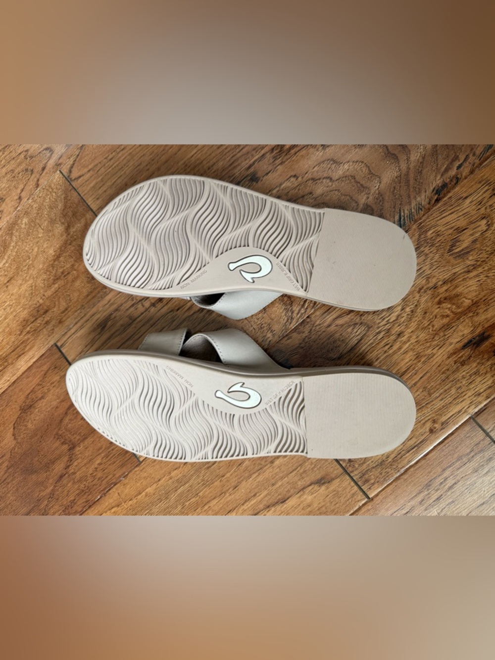 OluKai La'i Slide Women's Sandals - Taupe with Tortoiseshell Buckle - Picture 3 of 5